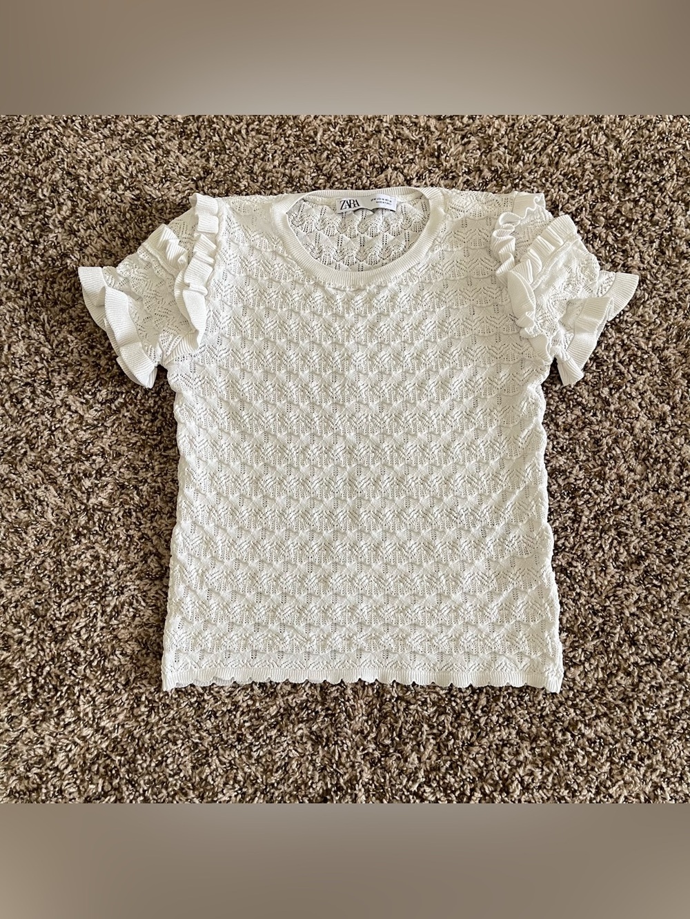 ZARA Women's White Crochet Top Size M Ruffled Sleeve Pointelle Knit Crew Neck
